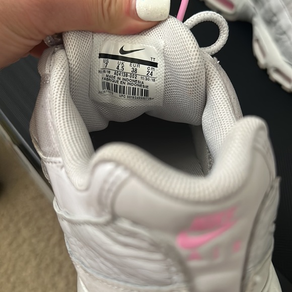Nike Air Max 95size 7 grey and pink - Picture 2 of 3